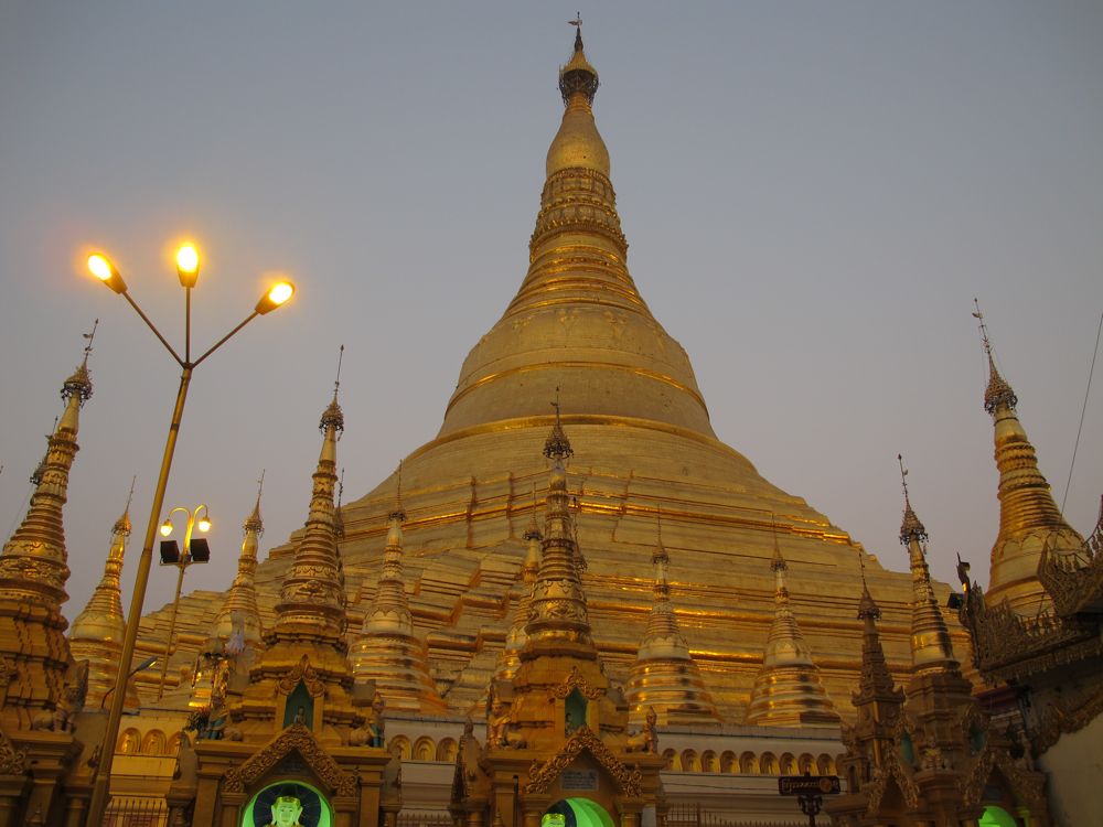 22shwedagon pagoda