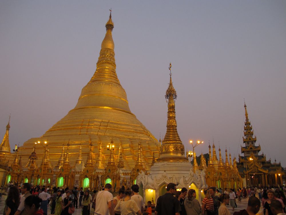 23shwedagon pagoda