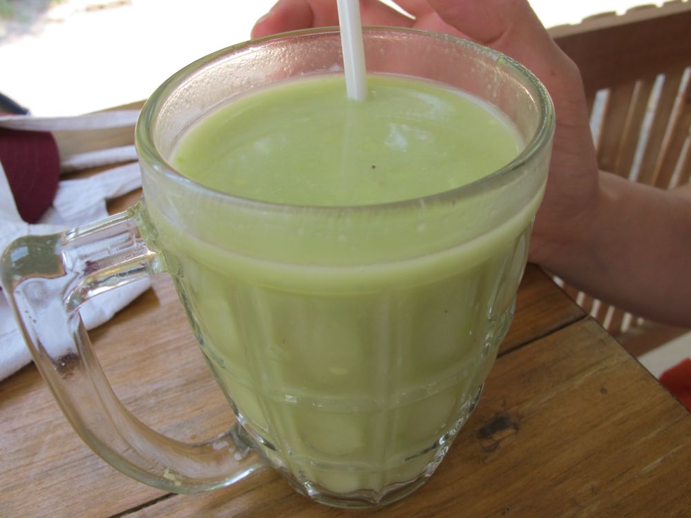 3succo di avocado fatto a mano